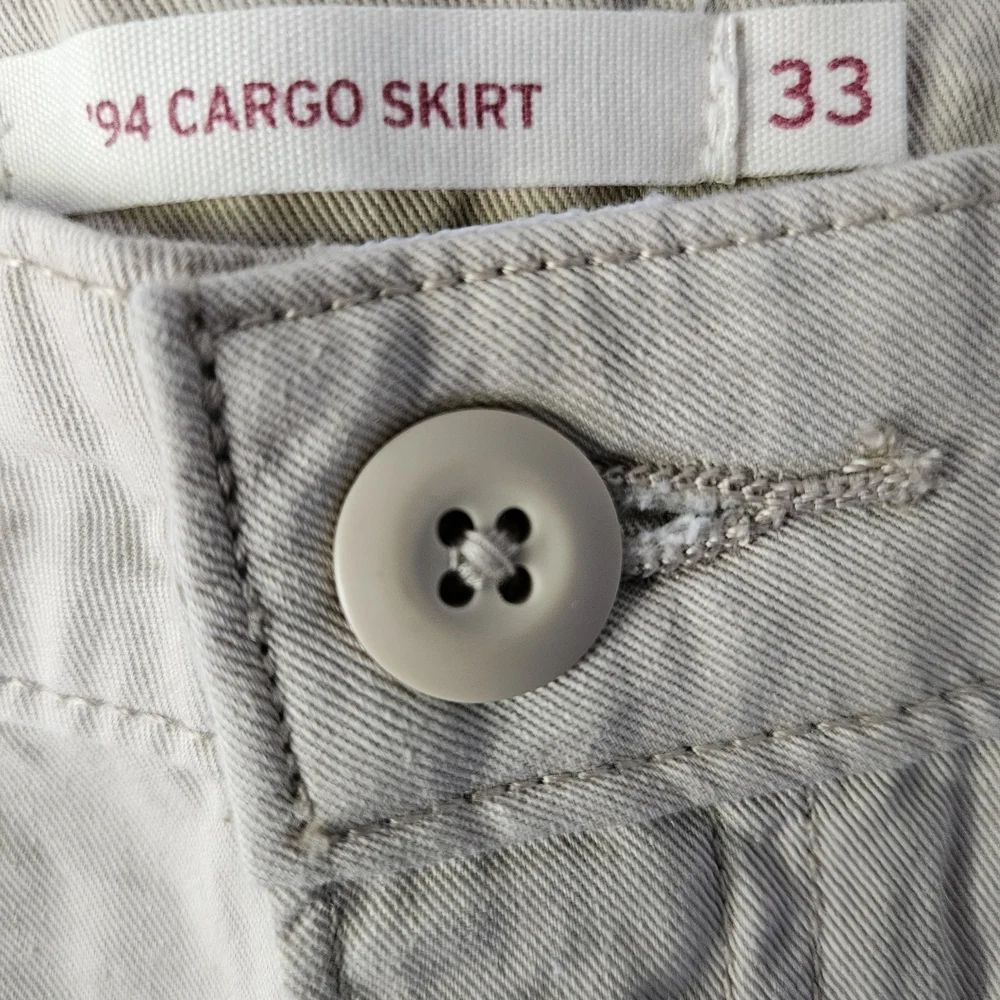 Levi's 94 Cargo Mini Skirt - Picture 4 of 5